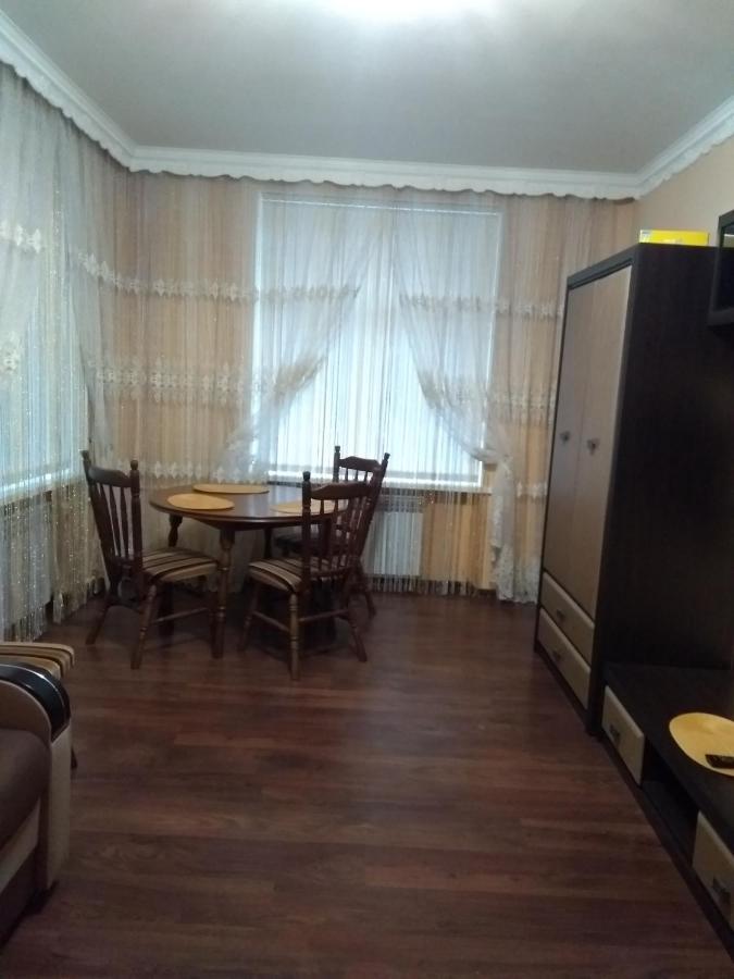 Apartments Comfortablе チェルニウツィー エクステリア 写真