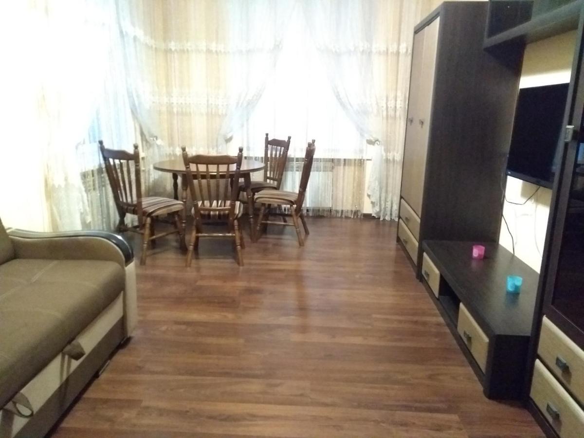 Apartments Comfortablе チェルニウツィー エクステリア 写真