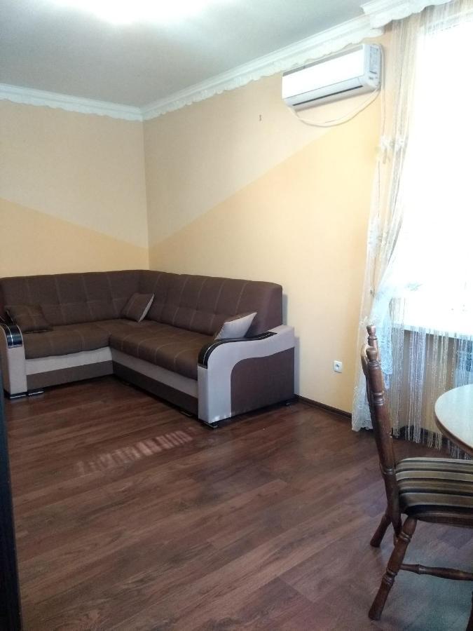 Apartments Comfortablе チェルニウツィー エクステリア 写真